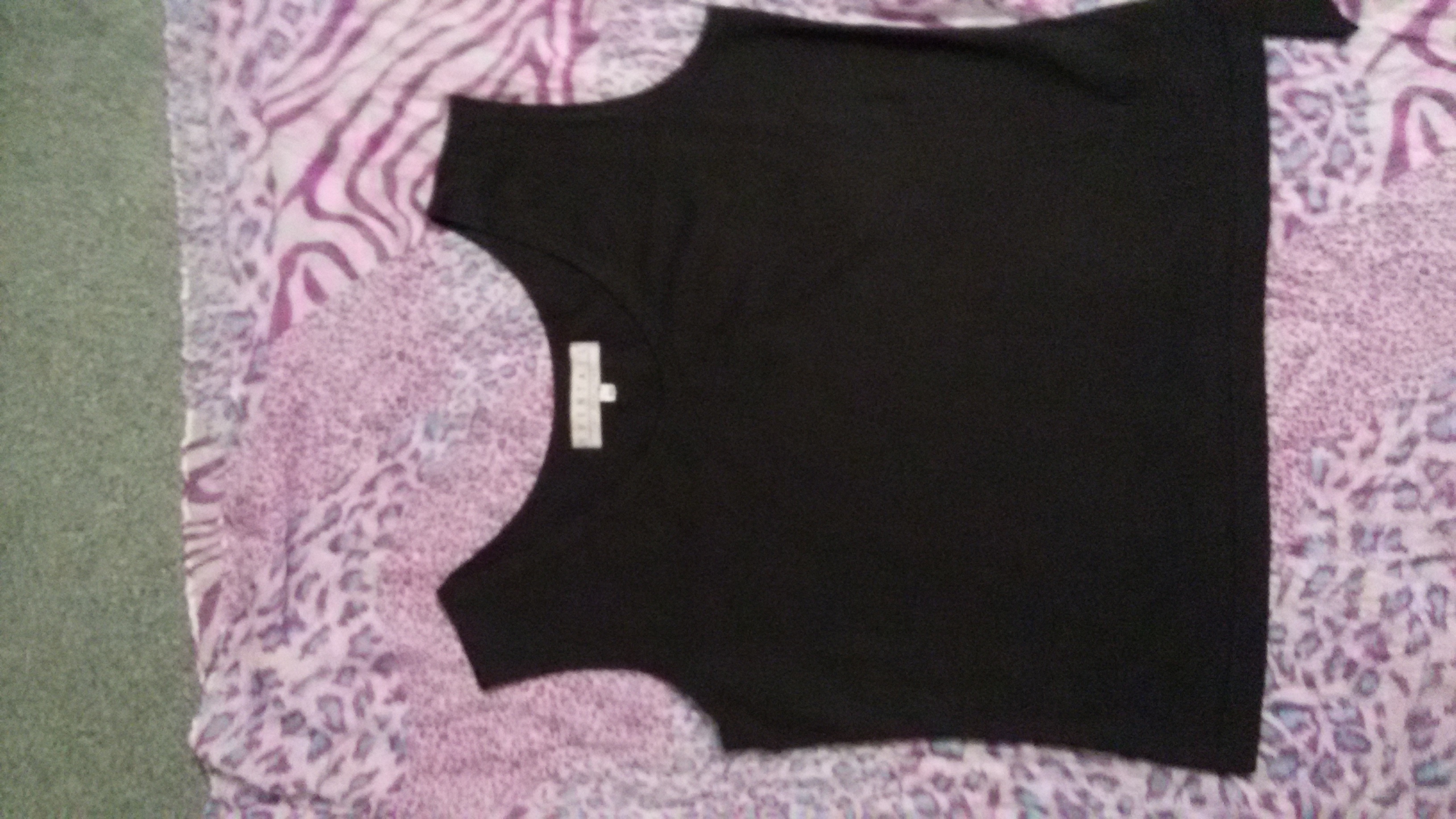 Майка новая Панинтер р .50, бирку срезала- . Женское р.48-52 новое и бу