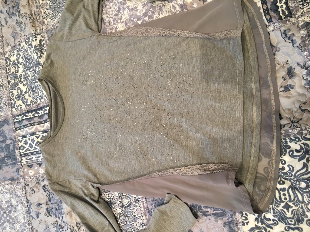 продам для девочки б/у мало совсем