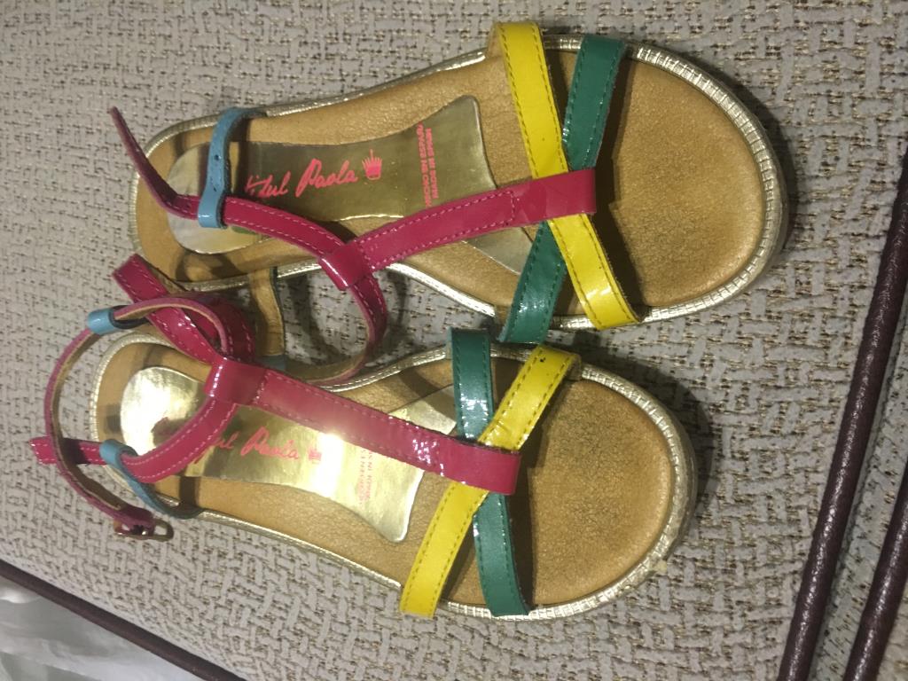 продам для девочки б/у мало совсем