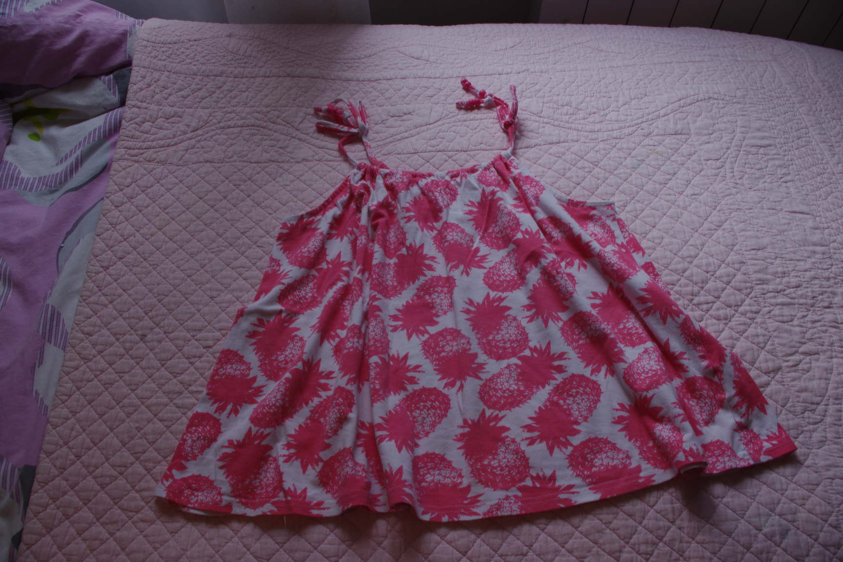 майка с ананасами-152-200. ЗАБРАЛИ