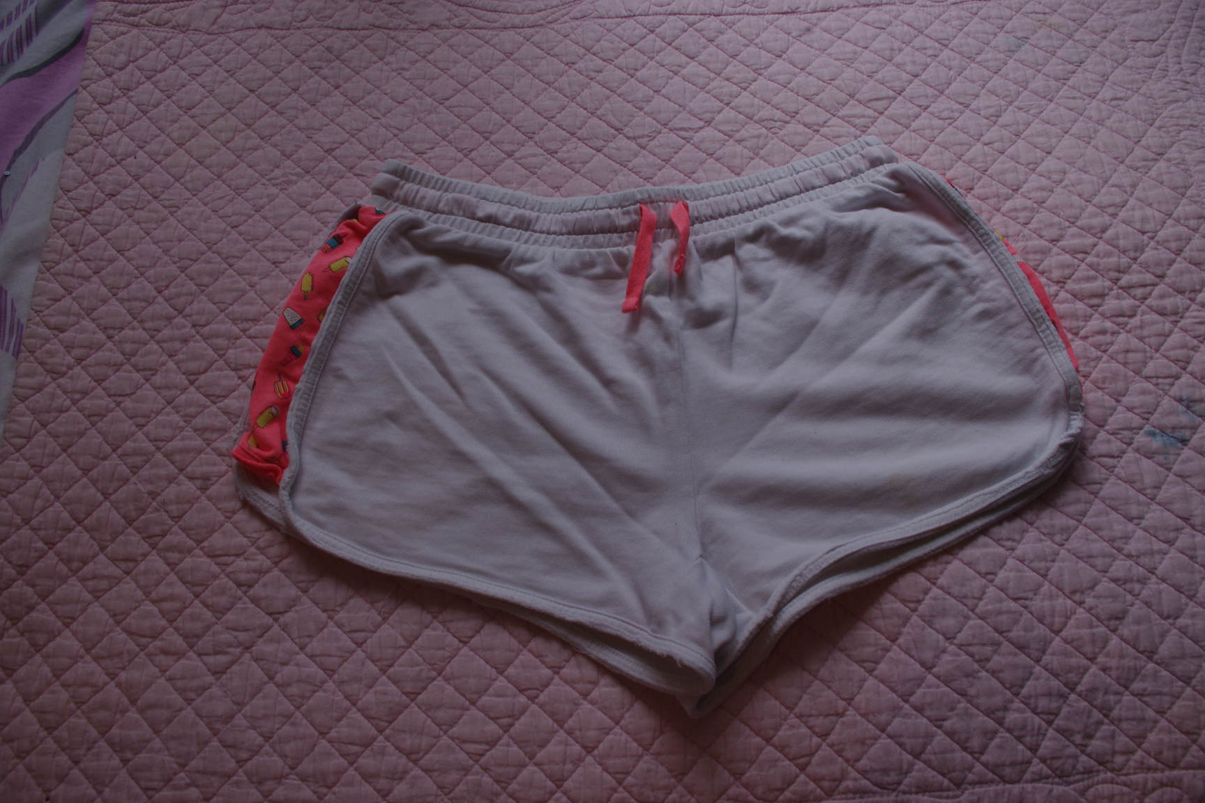 шорты белые зара трикотажные-152-200. ЗАБРАЛИ