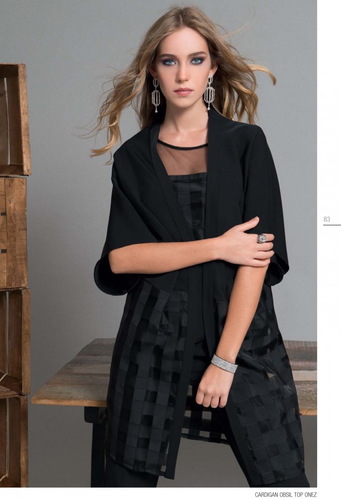 Продаю женское НОВОЕ-ЛЮБАЯ ВЕЩЬ со скидкой отдам