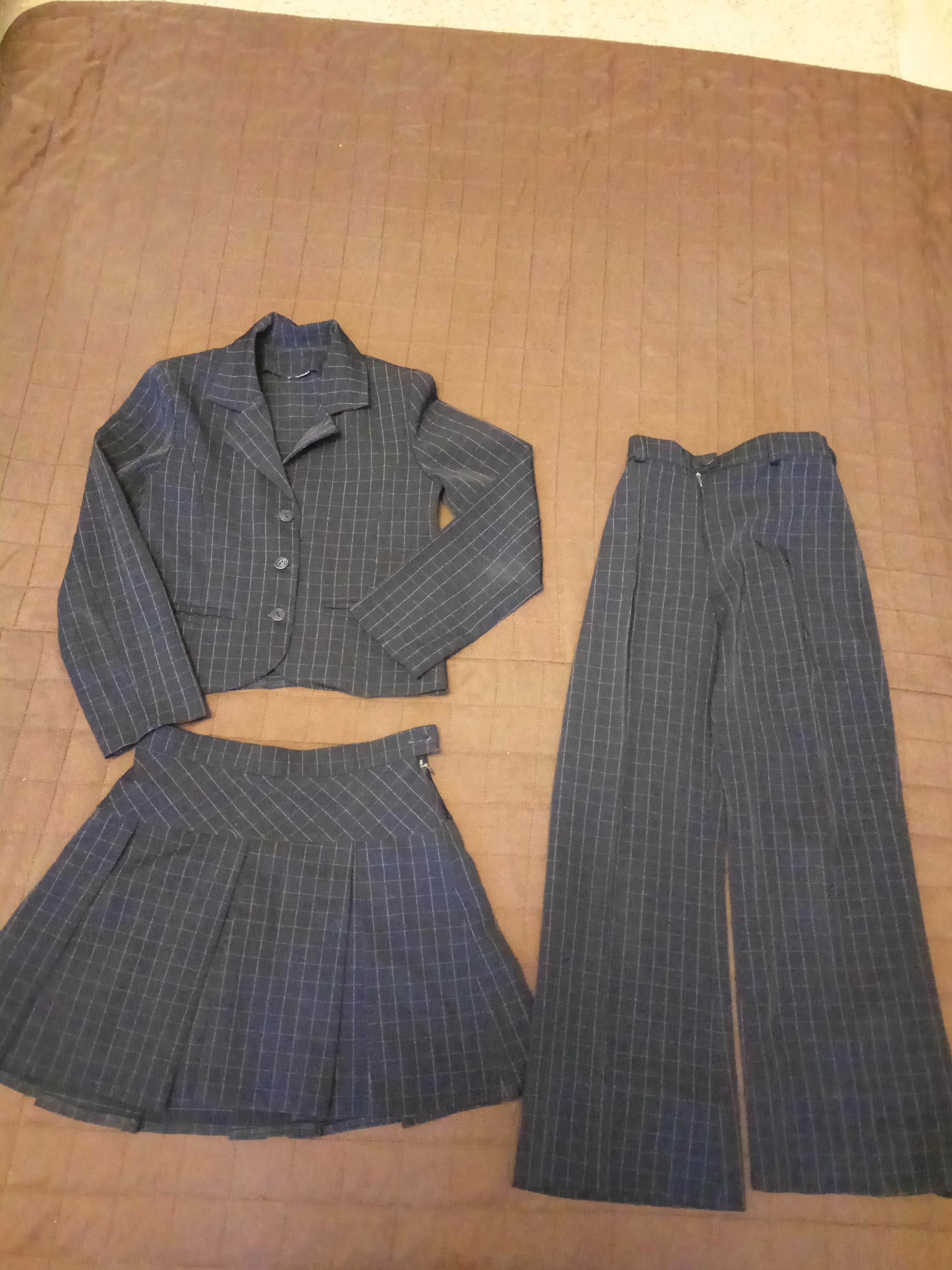 Костюм-тройка, р. 134. 134