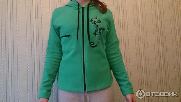 Зеленая толстовочка с ящеркой 164 см. Пристрой одежды