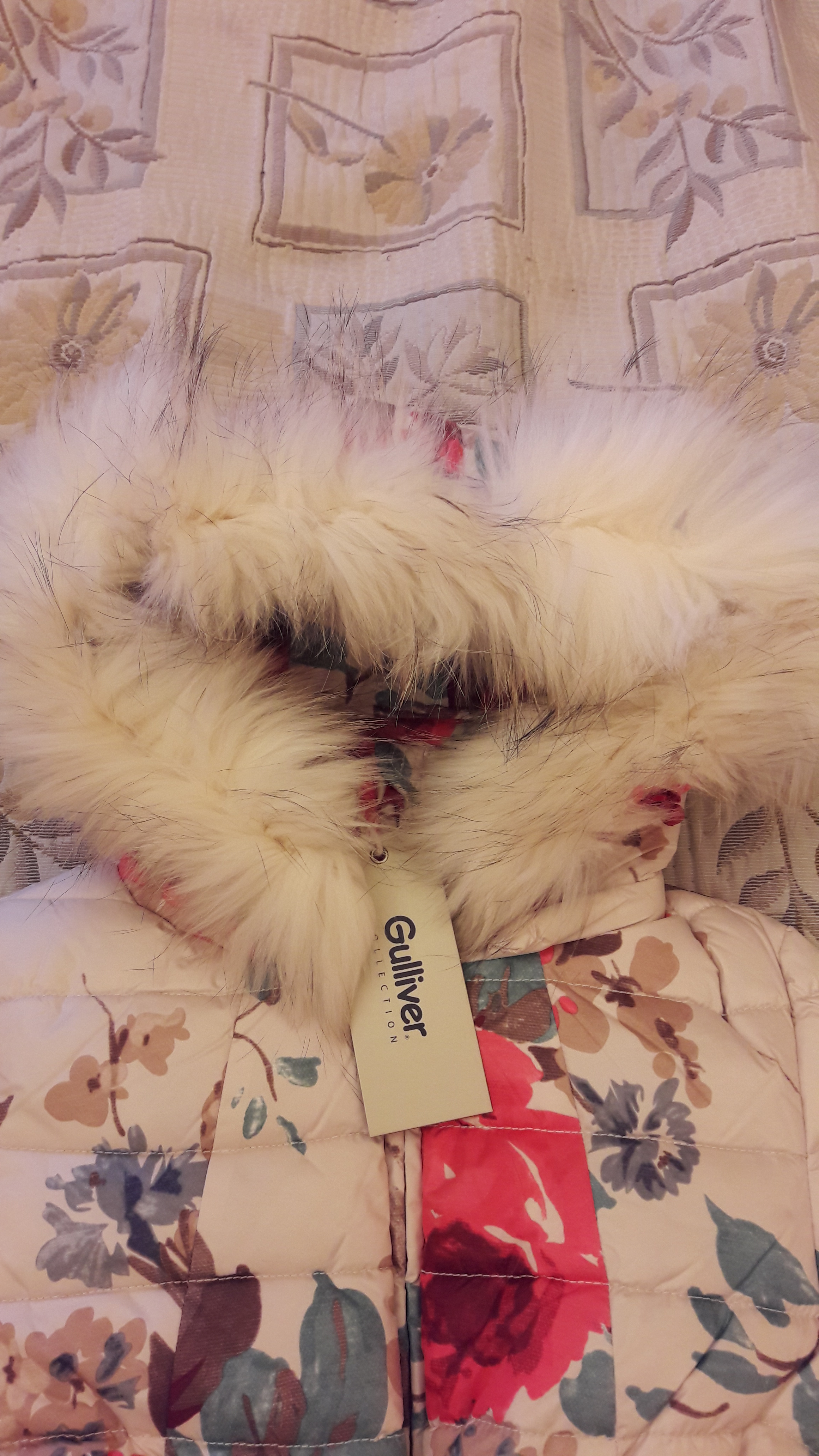 Куртка зимняя с натуральным мехом рост 152 (опушка. Пристрой одежды