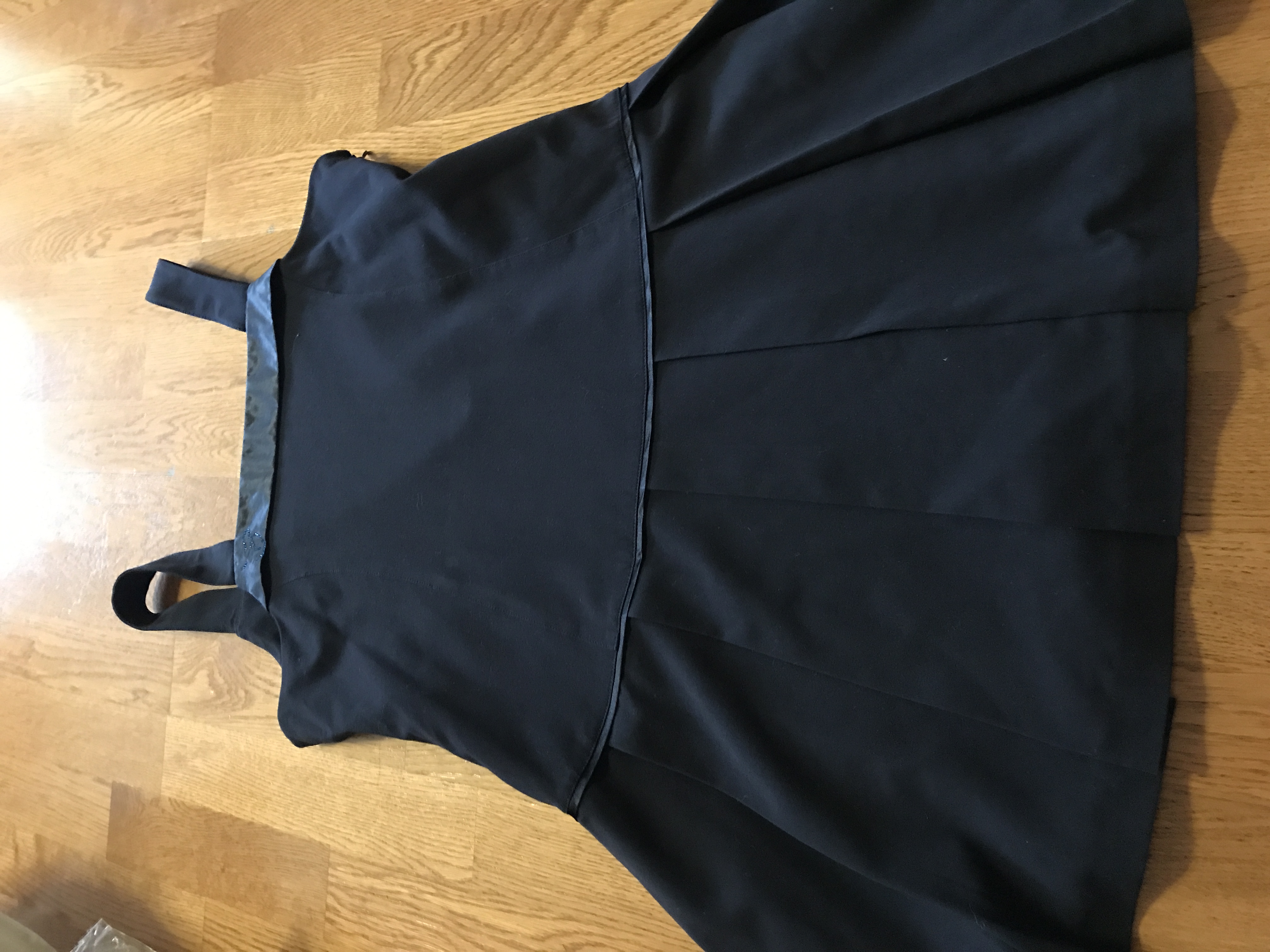 продам для девочки б/у мало совсем