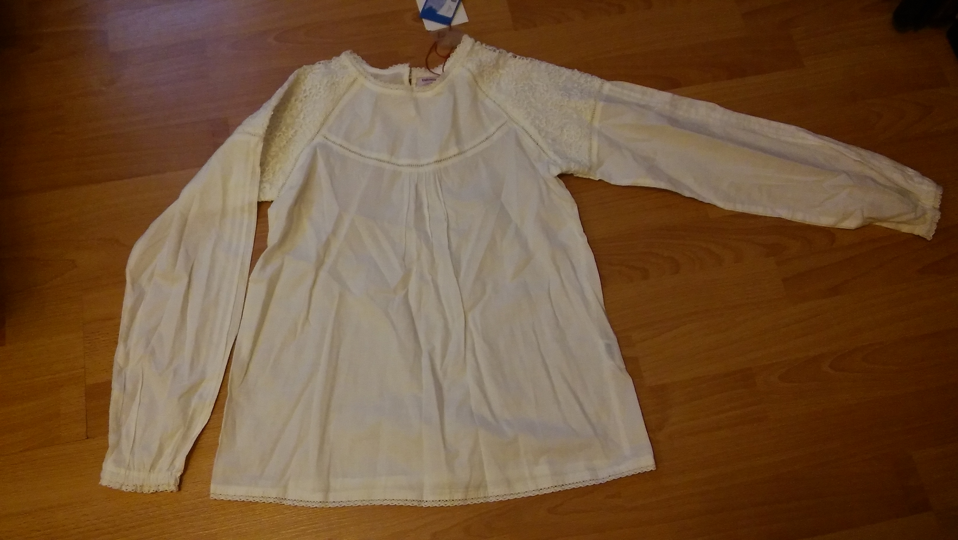 блузка футурино новая 158. последнее