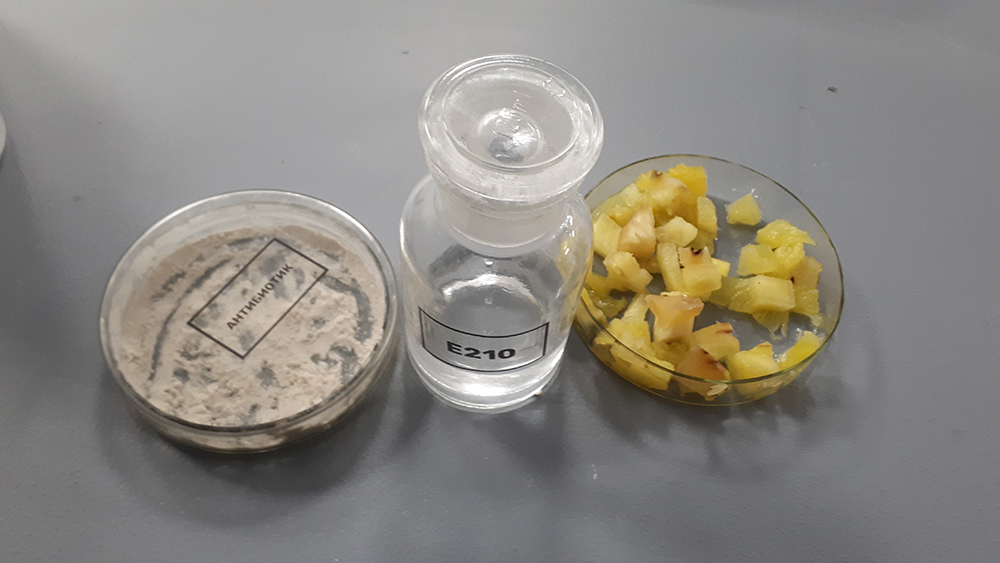 Лаборатория консервированных ананасов