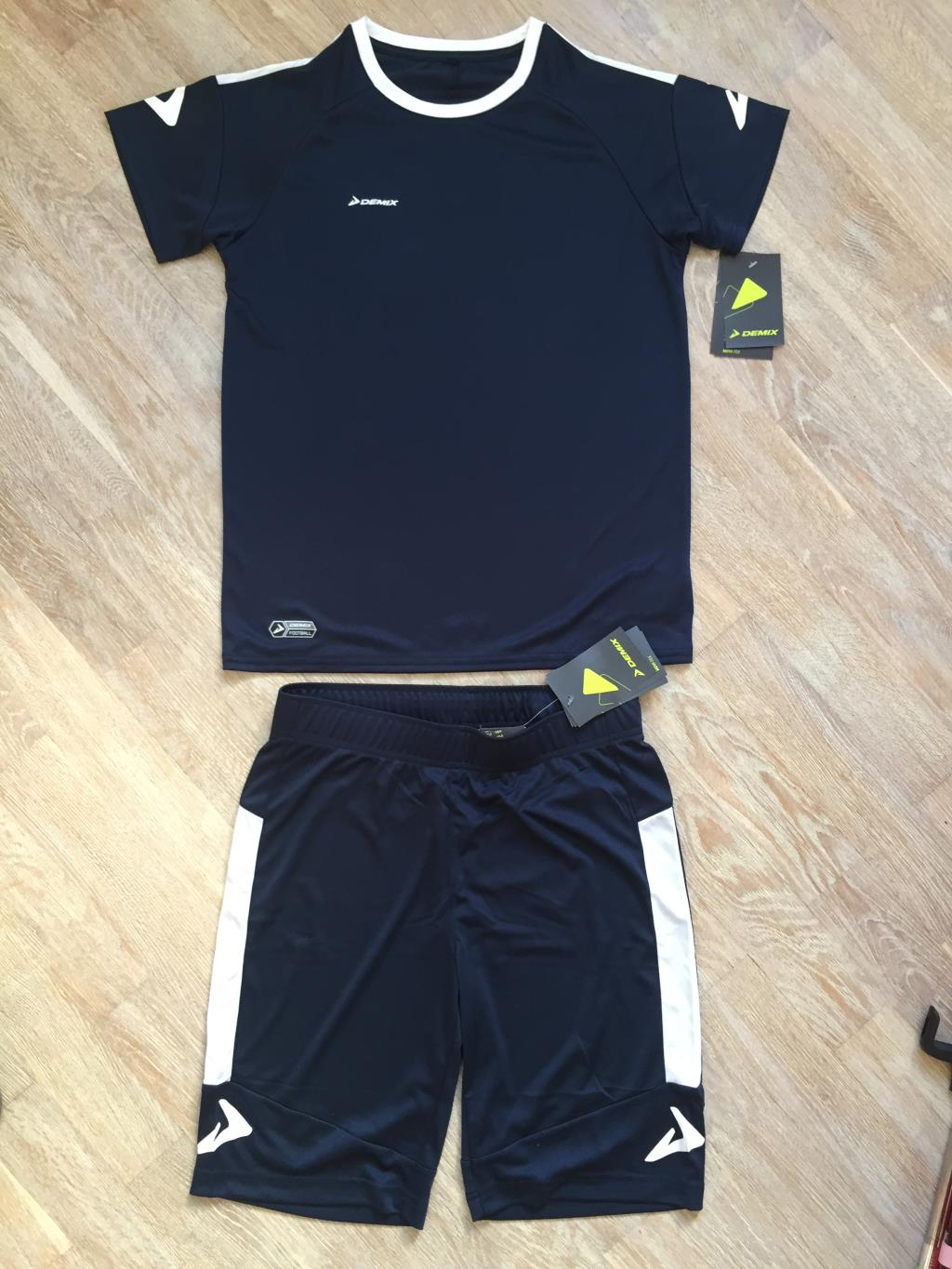 футбольная форма Demix р164, 1200р. я-Продано