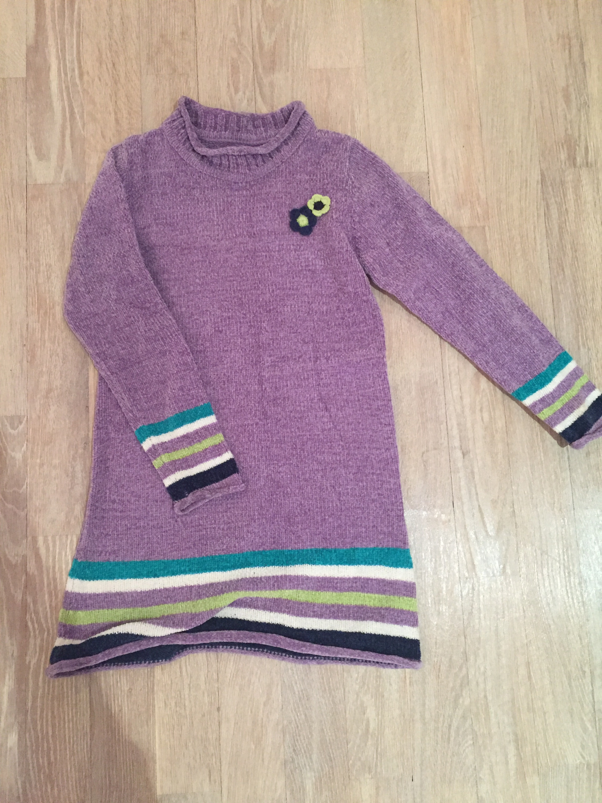 Тёплое платье на 6-7 лет. я-Отдала с 01.06.2019