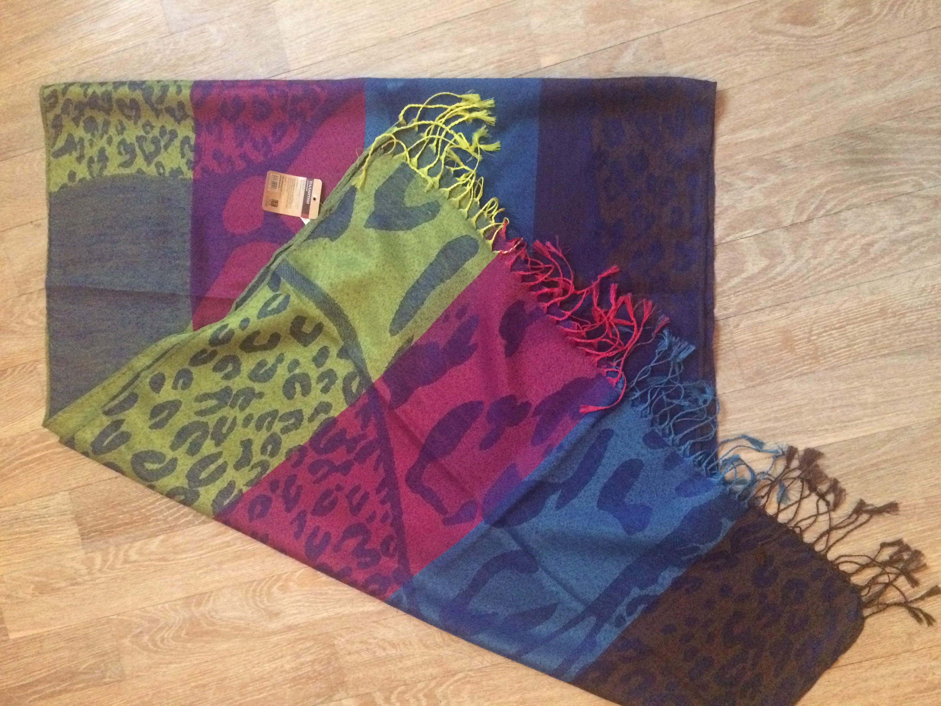 большой новый палантин. Женская одежда 42-46