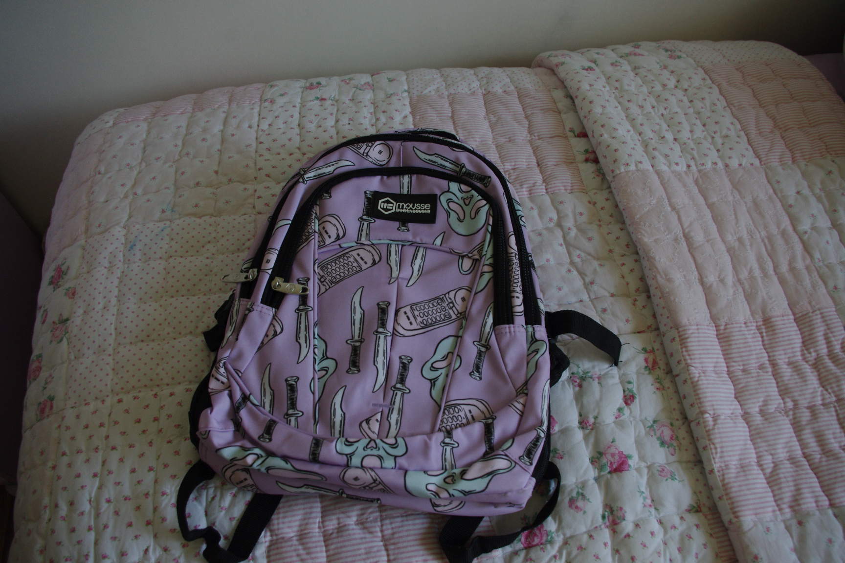 рюкзак-три отделения А4-900. СУМКИ И АКСЕССУАРЫ