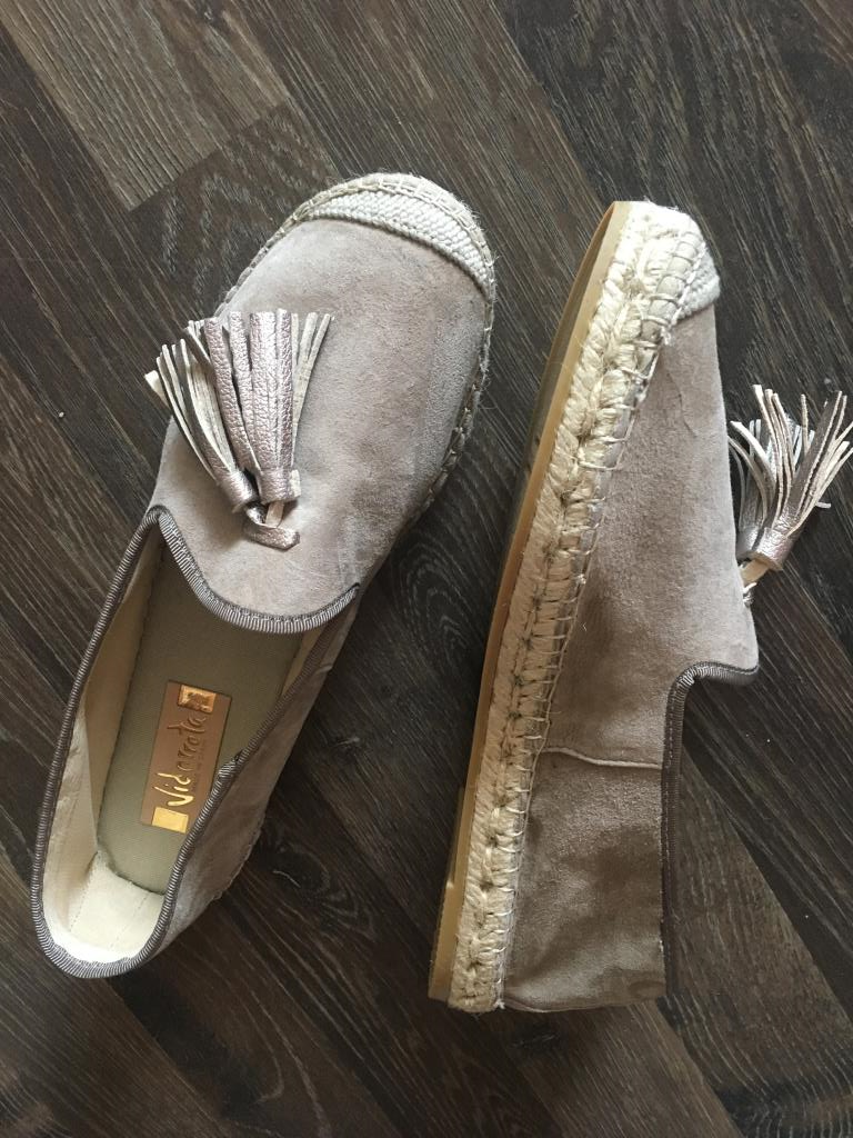 пристроено