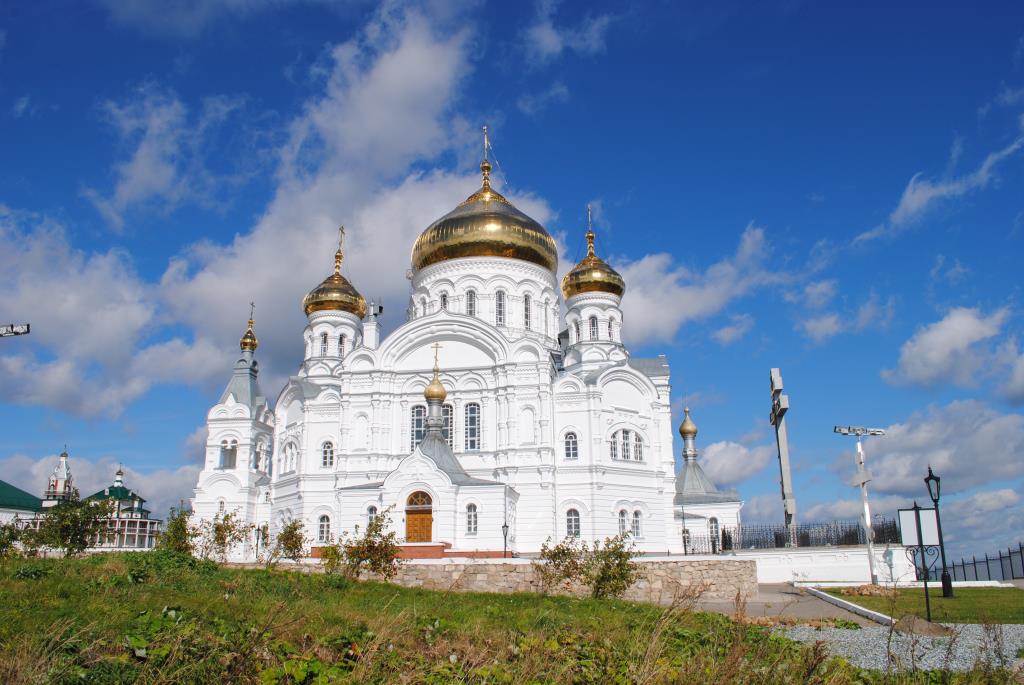 Фото белая гора летом