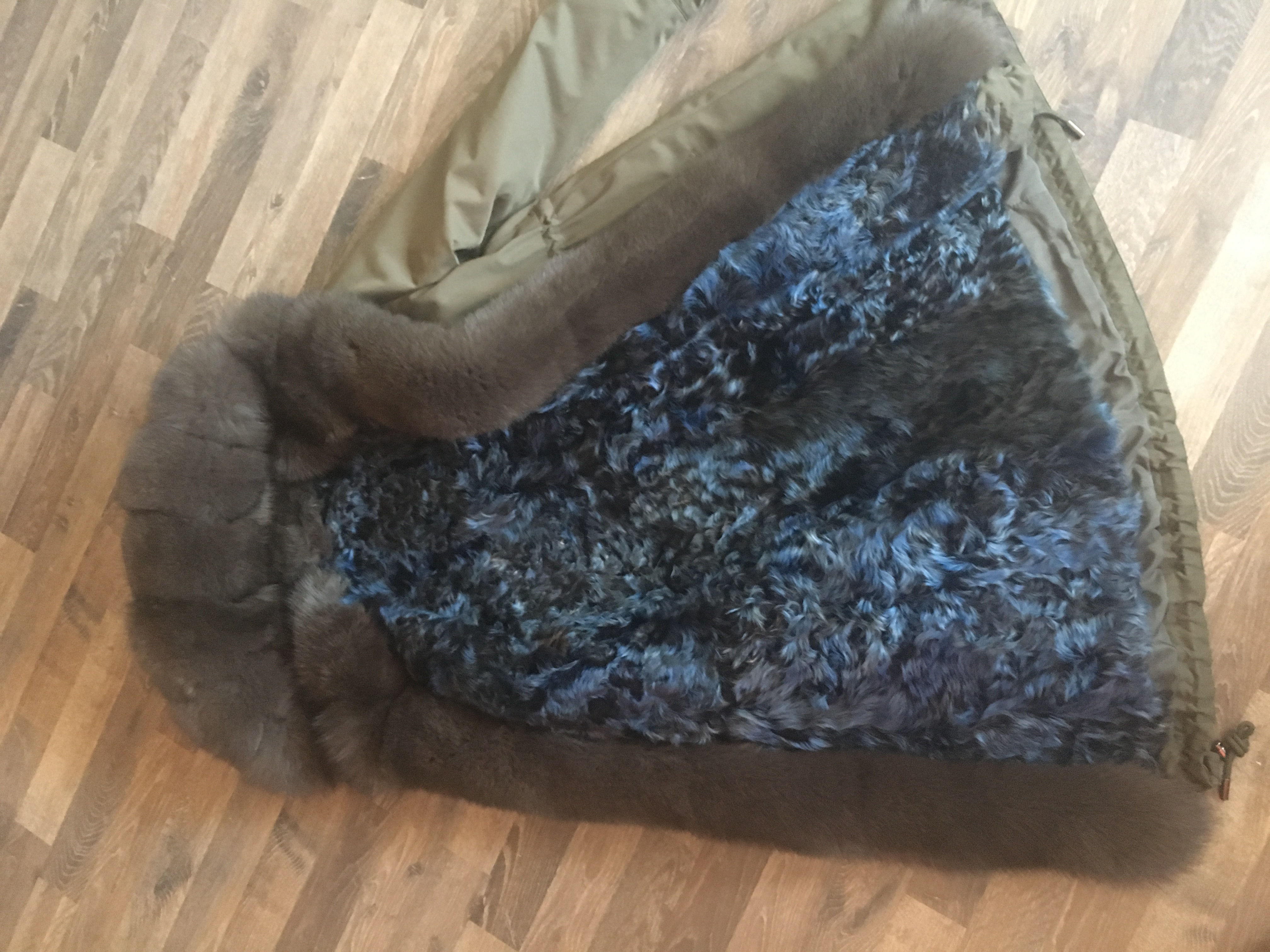 Женская одежда