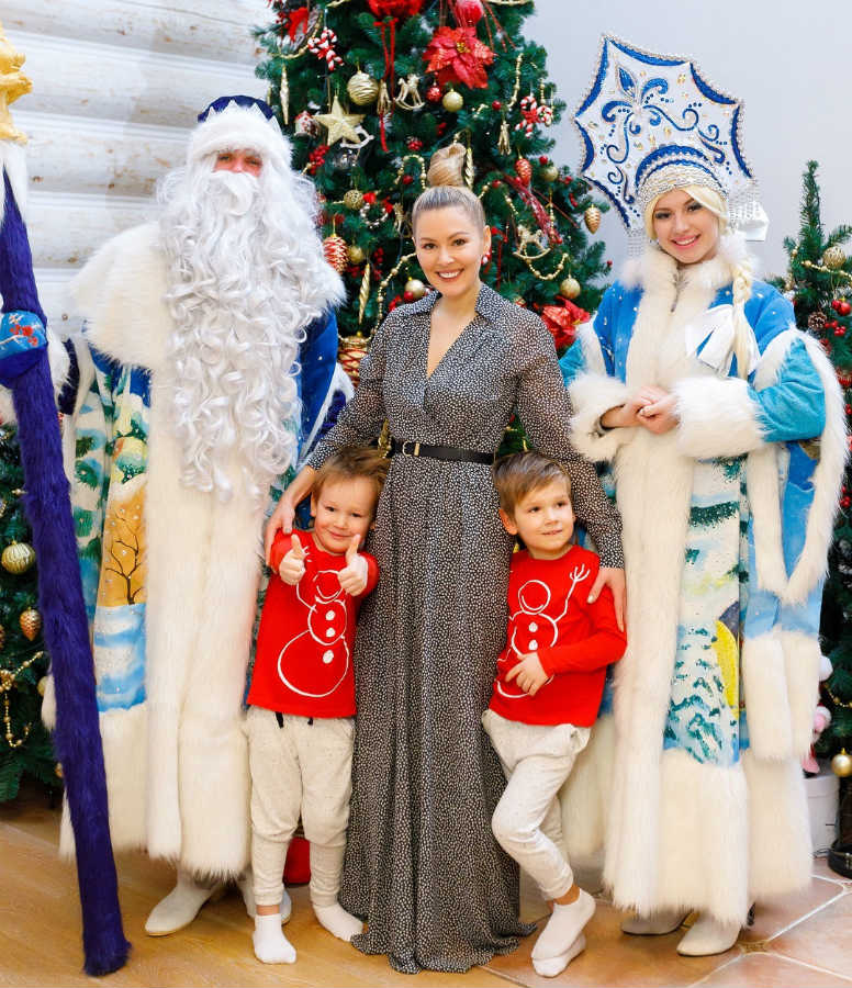 Мария Кожевникова с сыновьями
