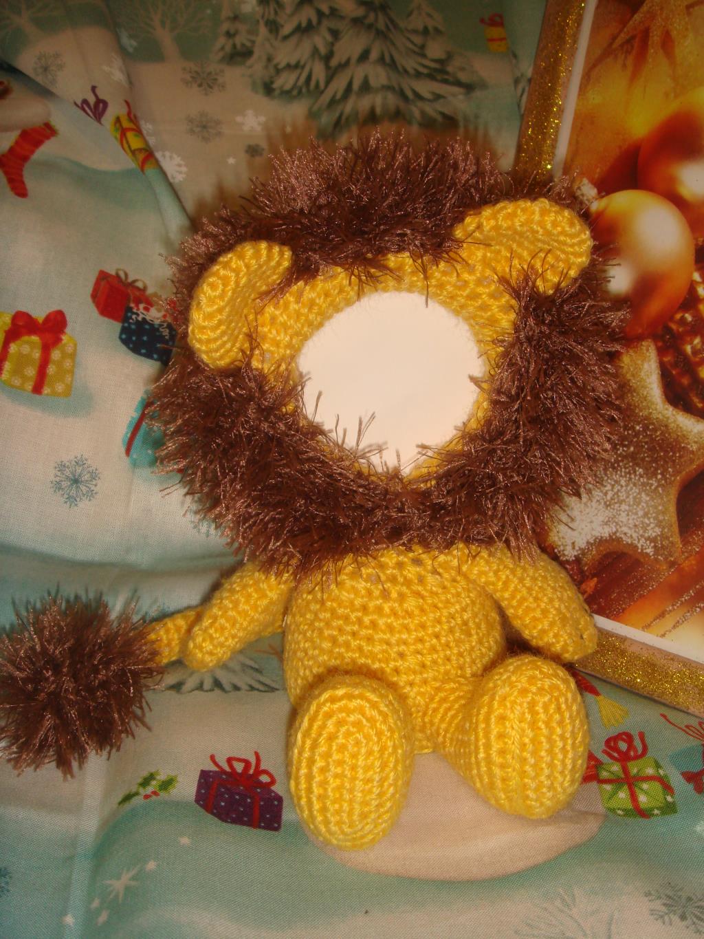 львёнок. Новый год. Подарки