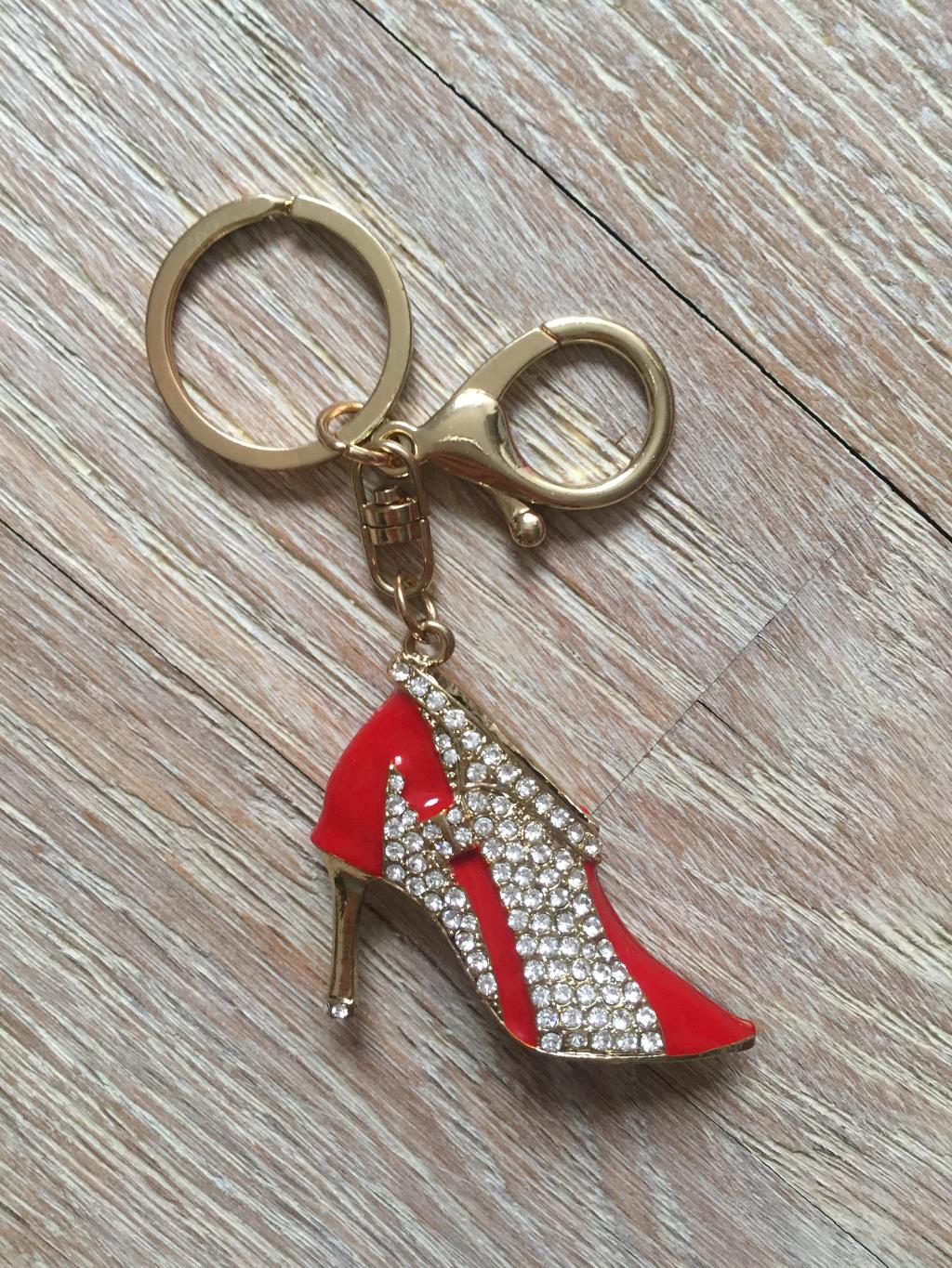 брелок туфелька. я-Отдала с 01.06.2019