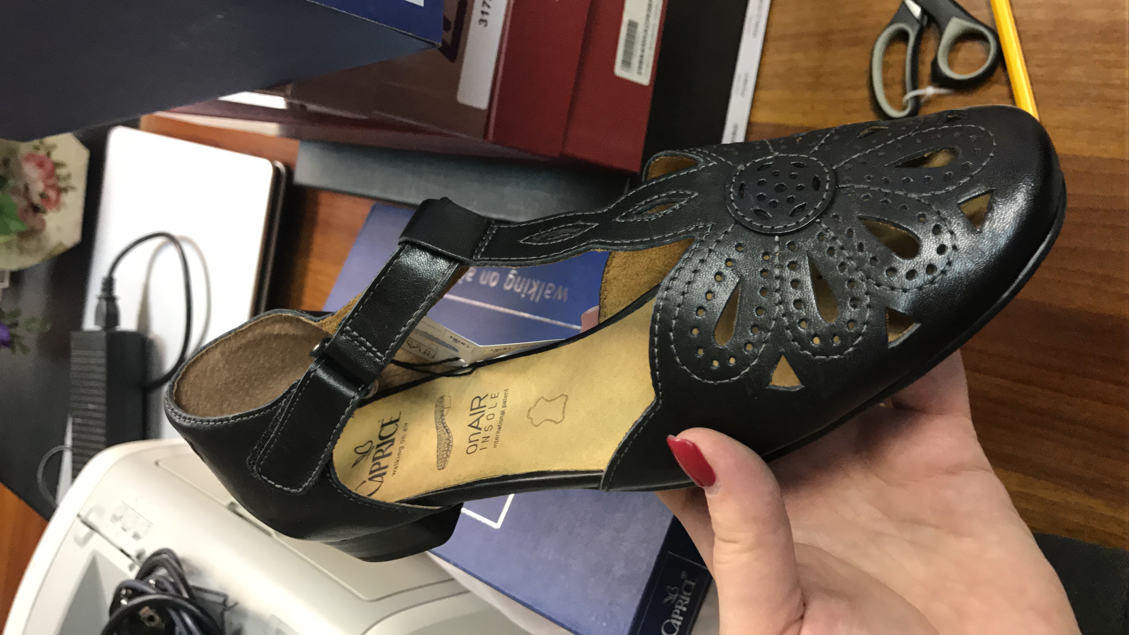 ПРИСТРОЙ взрослой обуви--ТОЛЬКО НОВОЕ