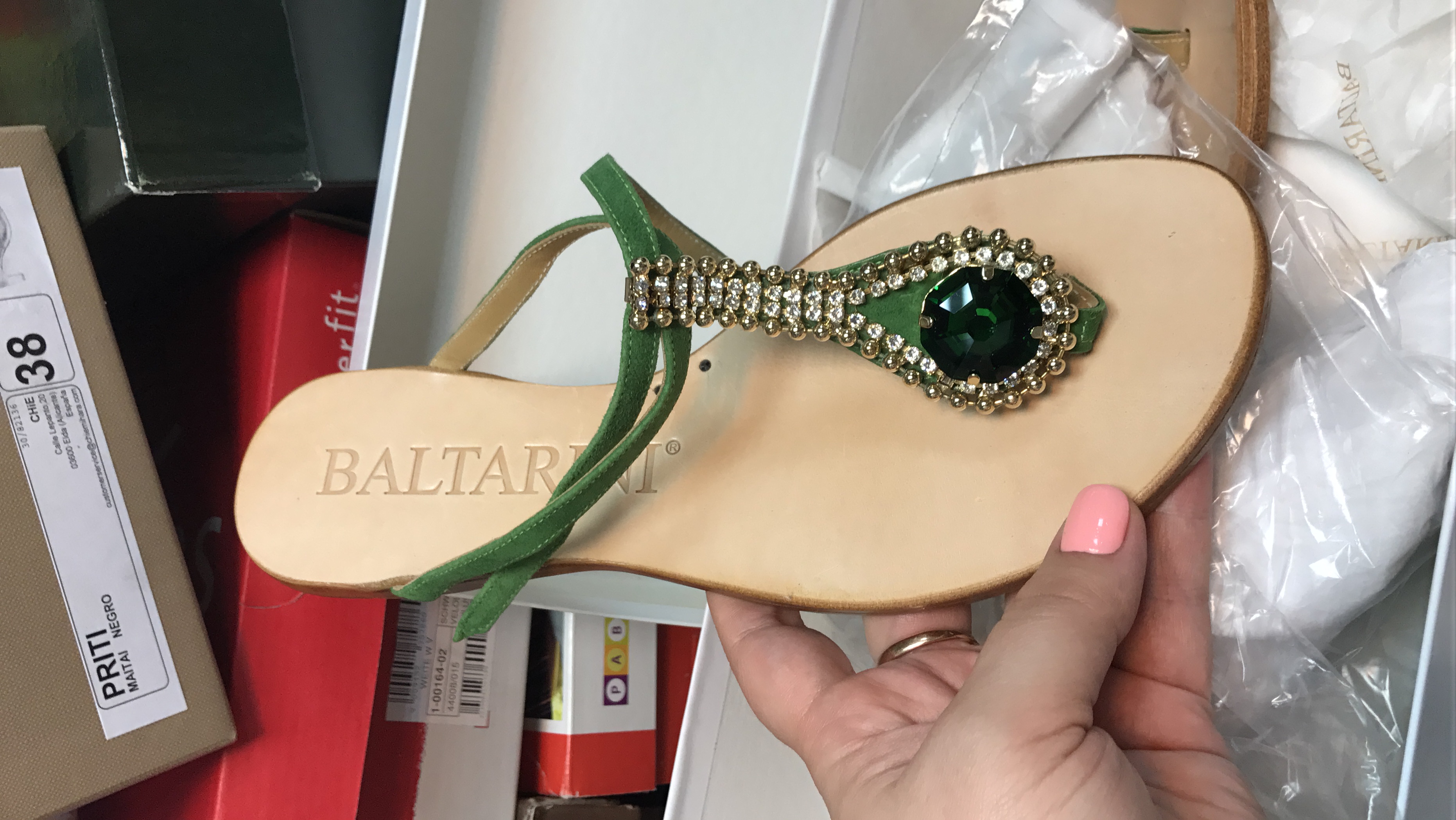 ПРИСТРОЙ взрослой обуви--ТОЛЬКО НОВОЕ