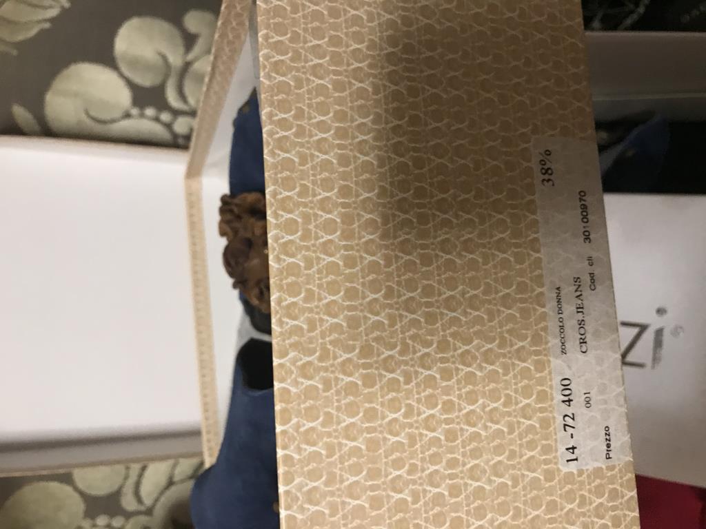 ПРИСТРОЙ взрослой обуви--ТОЛЬКО НОВОЕ