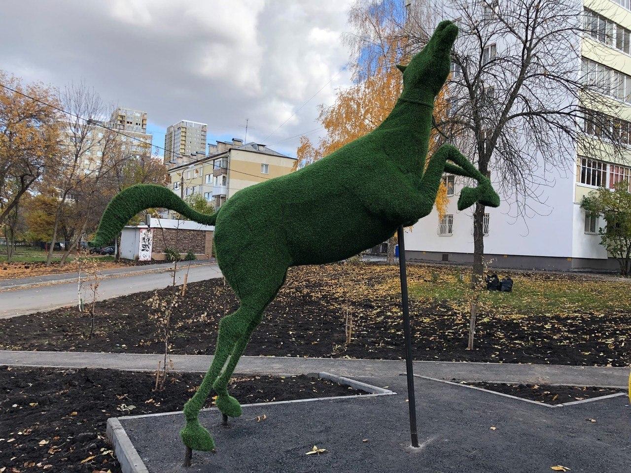 Статуи лошадей в Уфе