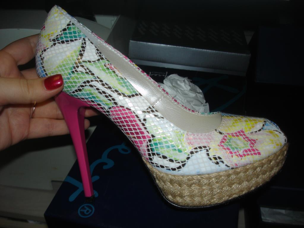 ПРИСТРОЙ взрослой обуви--ТОЛЬКО НОВОЕ