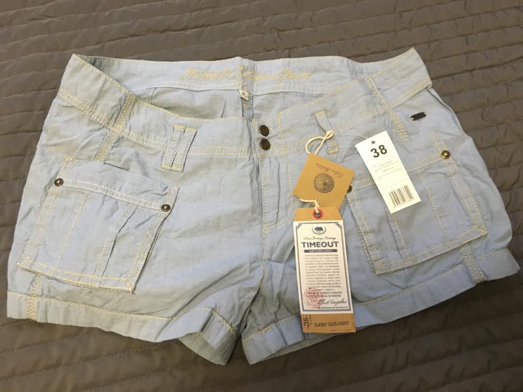 шорты отличные, голубые. Пристрой