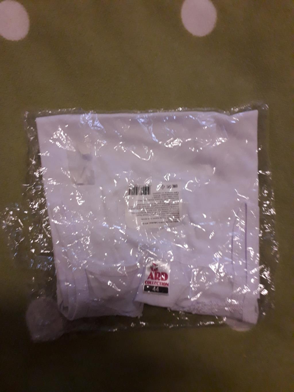 Майка-топ  новая на бретельках р.44. Одежда для девушек р.40-46