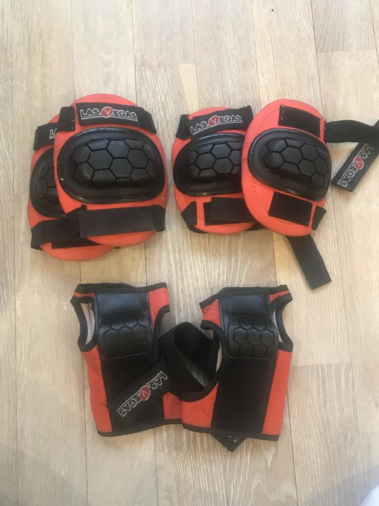 защита для роликов, 300р. я-Продано