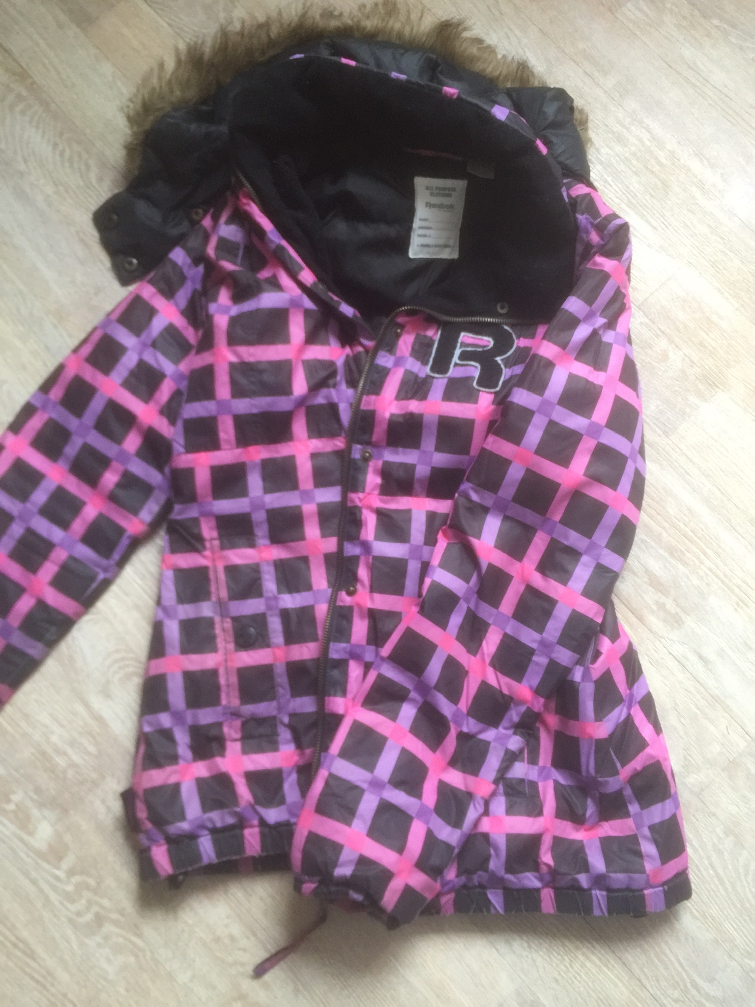 куртка Reebok, рS. Женская одежда 42-46