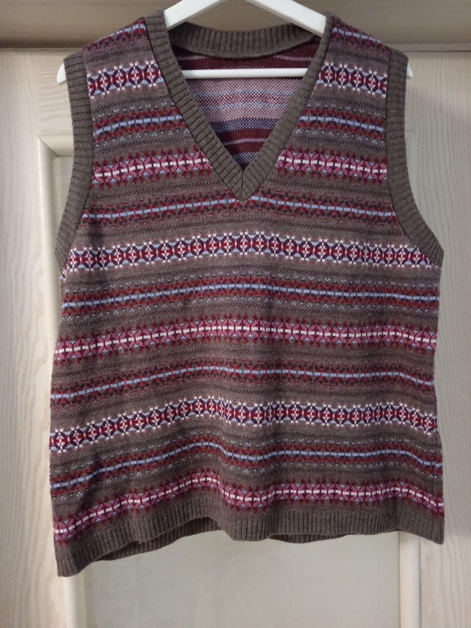 Жилетка  LIORA р.54. 