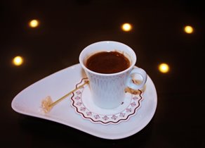 Кофе по-турецки с рахат-лукумом