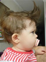 У меня с прической что-то не то?