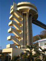 Лифтовая башня (спуск на пляж)