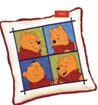 H42 Pooh's Portrait Cushion