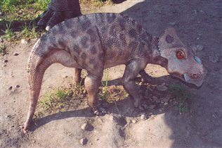 Детка динозавра крупно