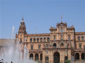 Площадь Испании и павильон Испании