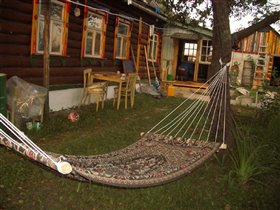 'Портрет' гамака из гобеленового покрывала