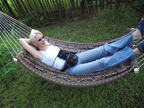 Автор на гамаке;-)