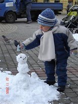 Первый снеговик:)