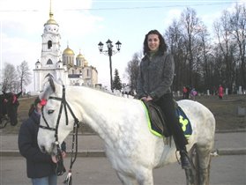 Две красотки