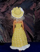 Желтое платье + шляпка  (вид сзади)