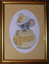 Мышонок в сахарнице