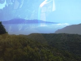 Вид с О.Лагомера на Тенерифе выше облаков.