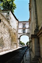 Лиссабон, стены монастыря