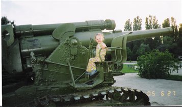 Девочка на танке