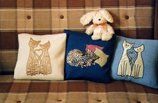 Подушки с кошками