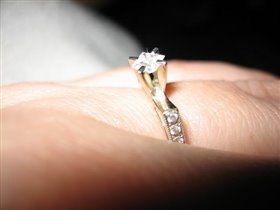 Папа маме за дочку подарил вот такое кольцо ;)))