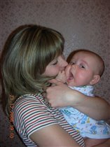 целуемся с мамой. не мешайте!